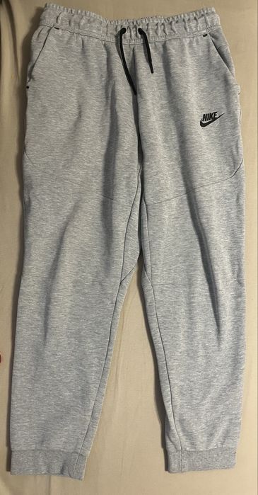 Оригинално долнище Nike tech