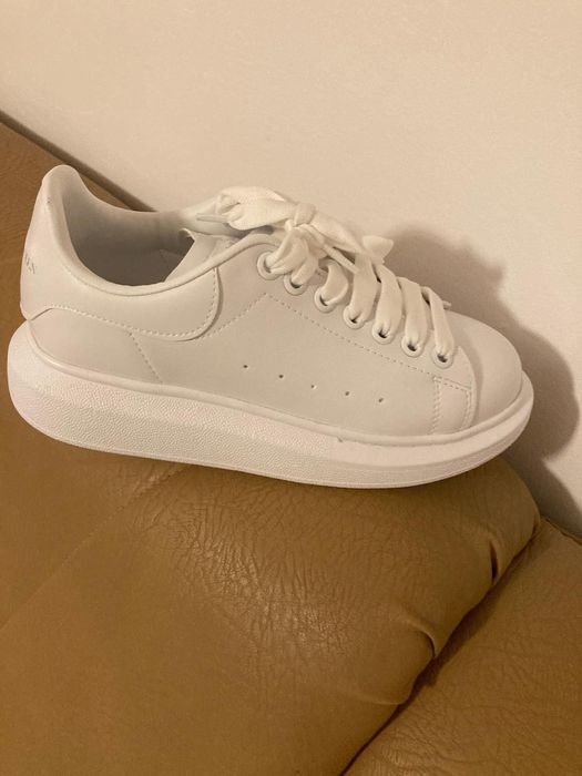 Adidasi Alexander McQueen