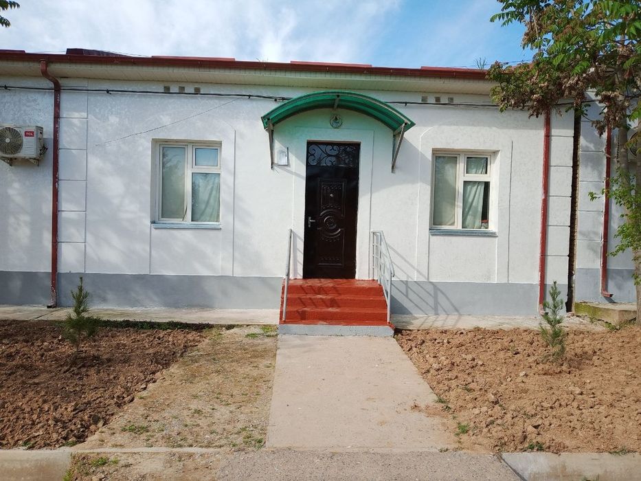 2.5 Sotixda Joylashgan Uy Sotiladi 
Oshxona bilan 4 xonali 
Hamma Hujj