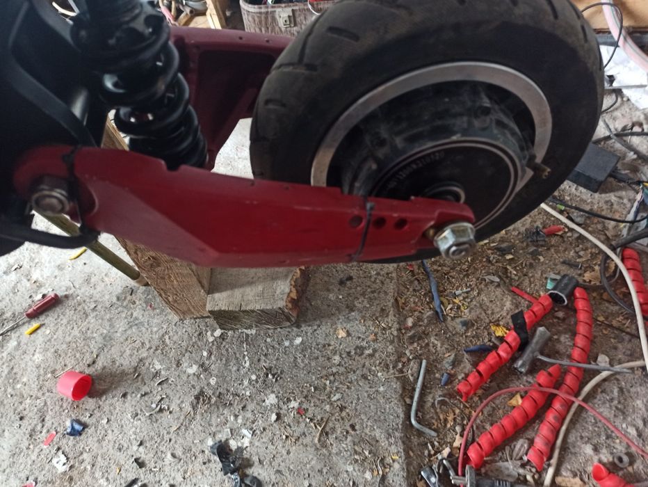 Продам электросамокат