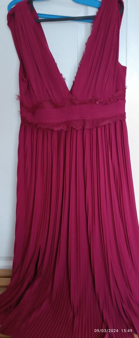 Красива дълга рокля