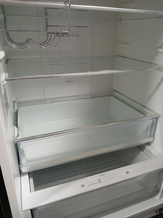 Продаётся  Холодильник