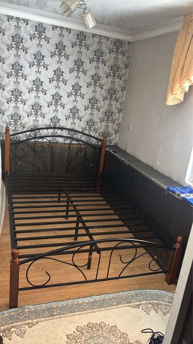 Кроавть с матрасом
