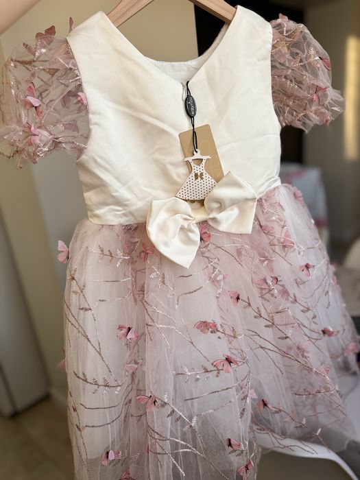 Нежное Нарядное платье для девочки 5 лет