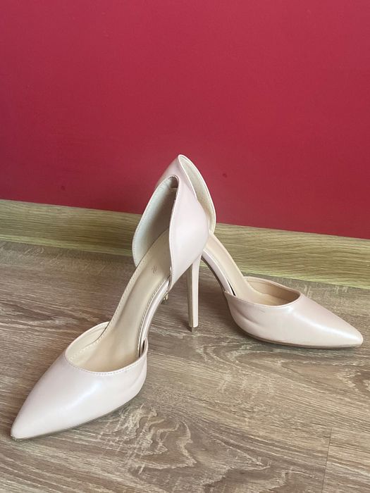 Елегантни обувки с ток, бледо розово