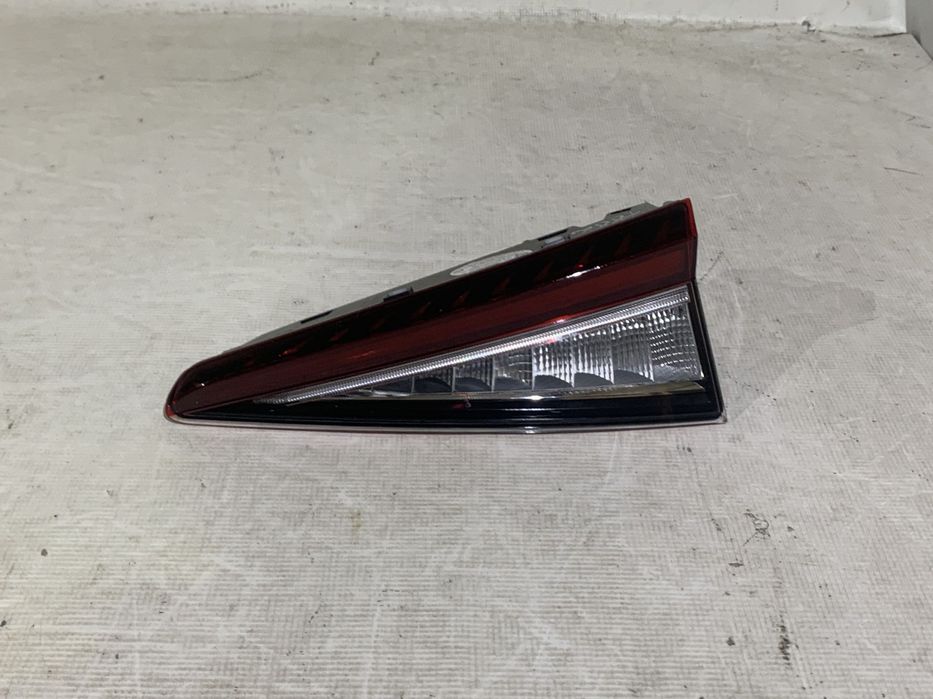 Lampa stop dreapta pe hayon, Skoda Enyaq, 2021, 2022, 2023, 2024, cod origine OE 5LG945308C.