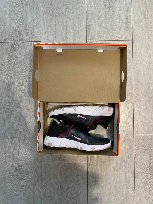 Обувки "Nike" Renew Lucent