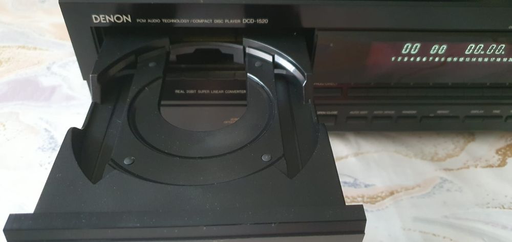 CD проигрыватель Denon DCD-1520