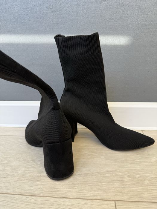 Продам чулочные ботильоны.
