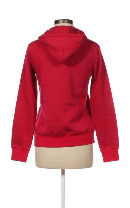 Дамски суитшър на марката Champion