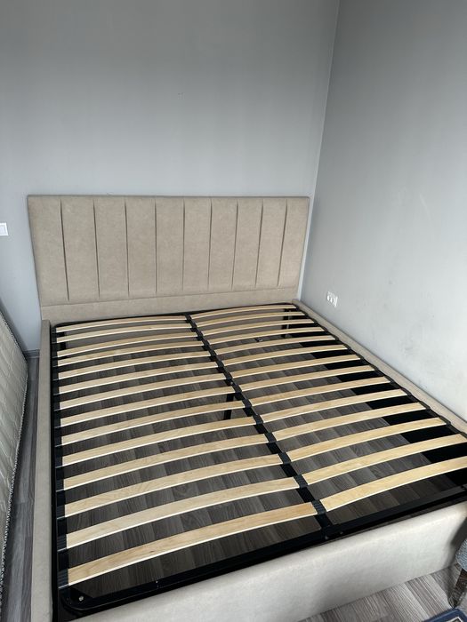 Продам спальню 2х1.8