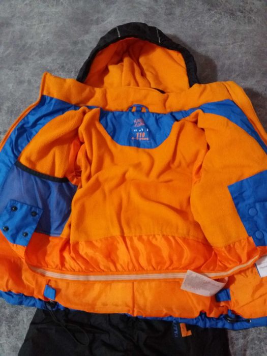 Продам костюм для мальчика!