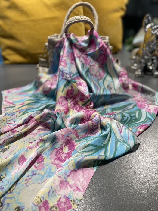 Дамски сатенен шал