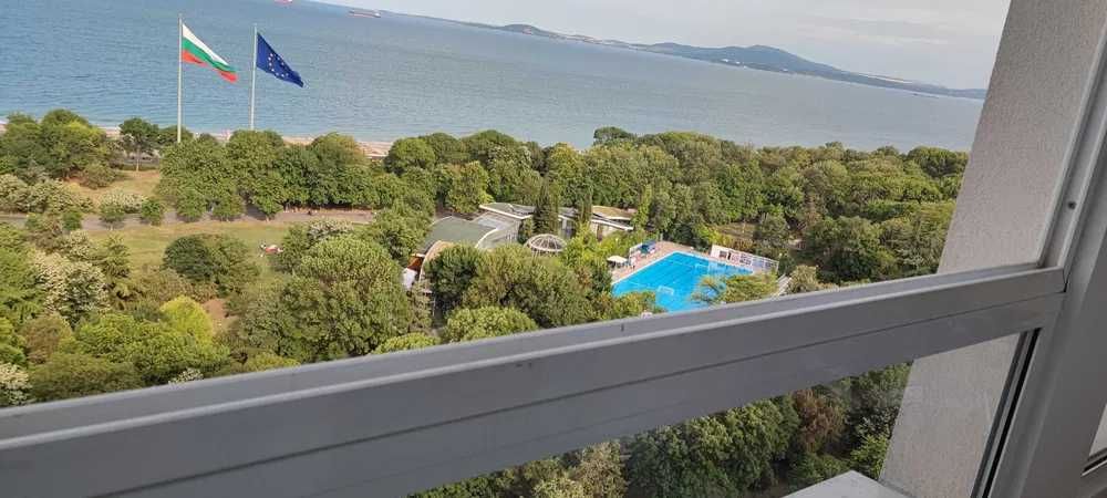 Дава се под наем Двустаен апартамент в Бургас, Лазур - 50 кв.м за 651.78 € - Снимка #3