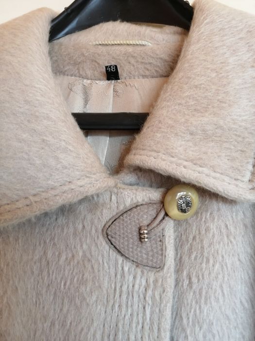 Палто от камилска вълна 48