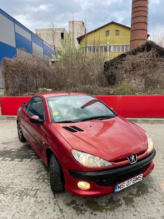Vând peugeot 206 cc schimb cu alte masini mai dau diferența