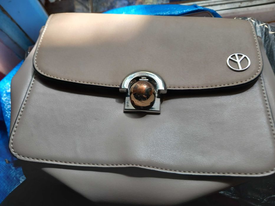 genti  aduse din italia, unele noi nepurtate de firma