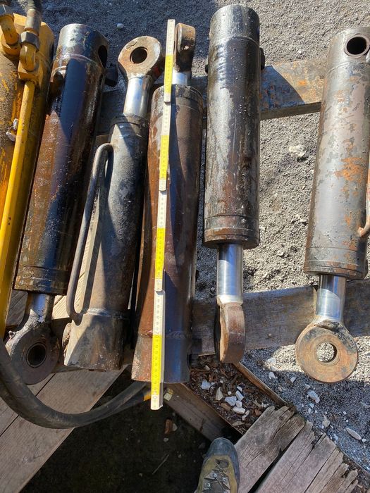 Cilindru hidraulic forta mai multe