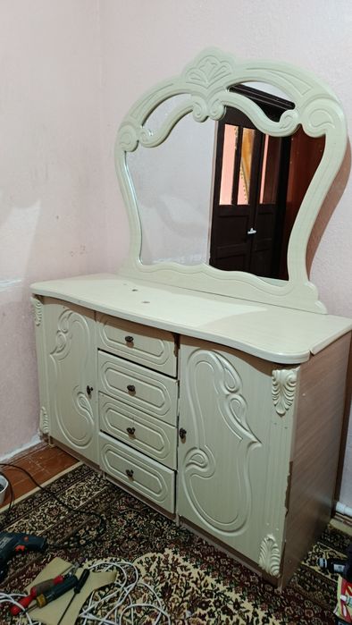 Тримо для прихожей и спальни