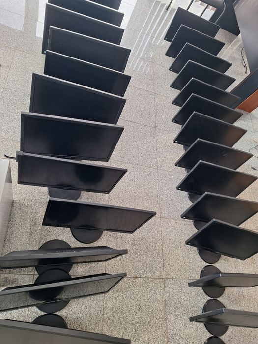 Монитори Philips 24 и 22 инча