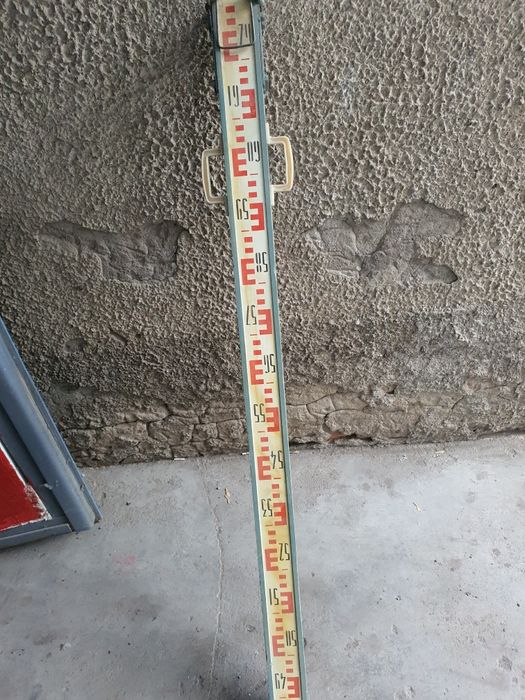 Рейка невилирная