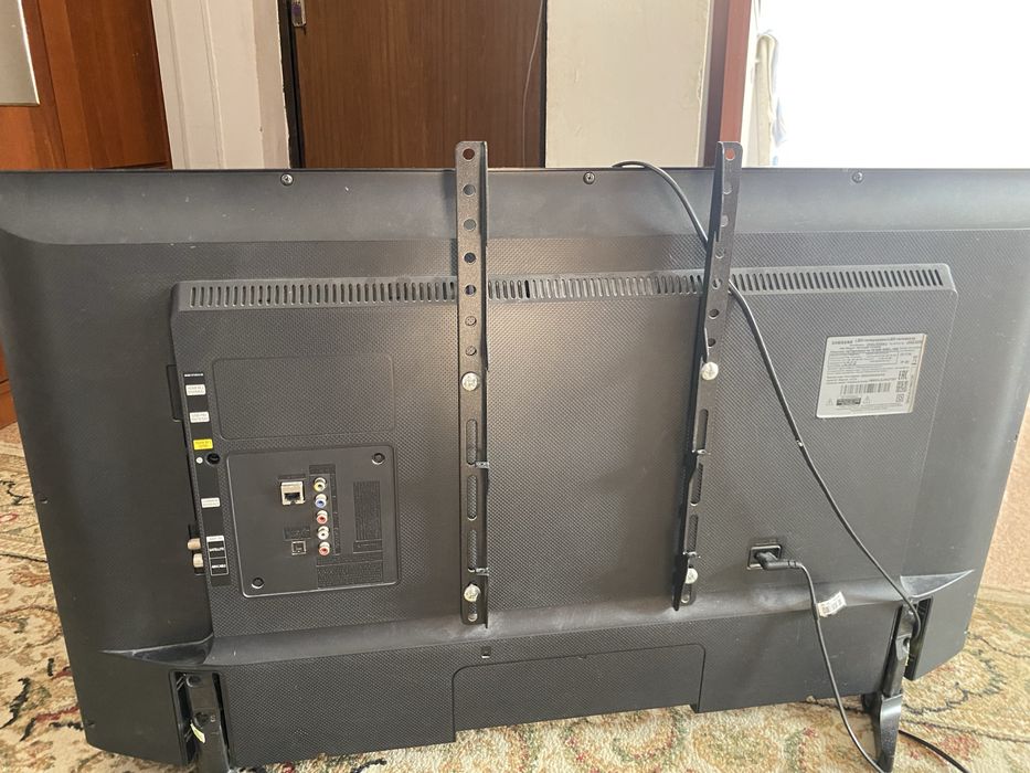 Телевизор SAMSUNG