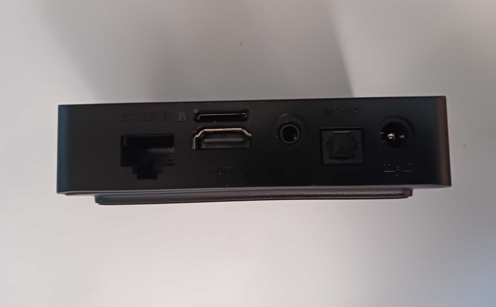 4K Yettel Box с Android Tv 14 с телевизия