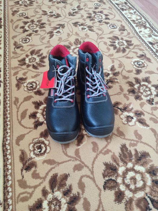 Продам спец одежду