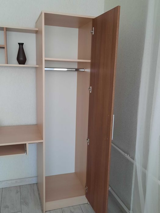 Напольный шкаф с полками