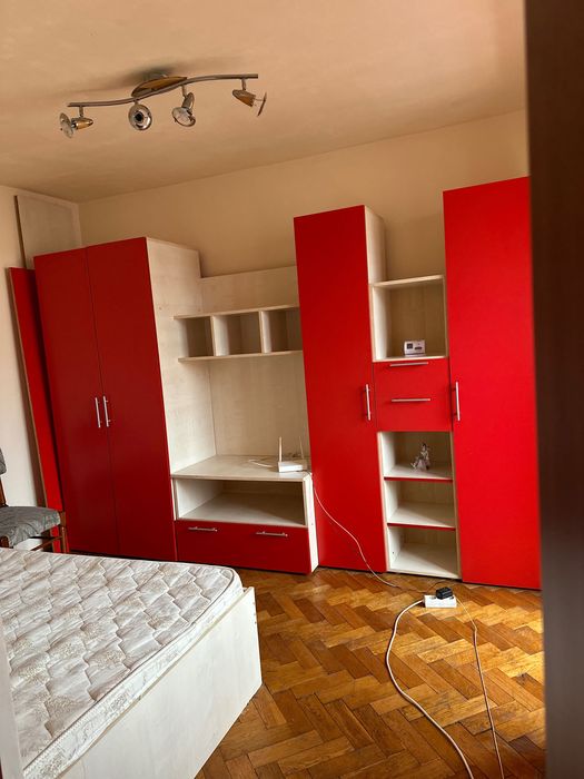 Inchiriez apartament