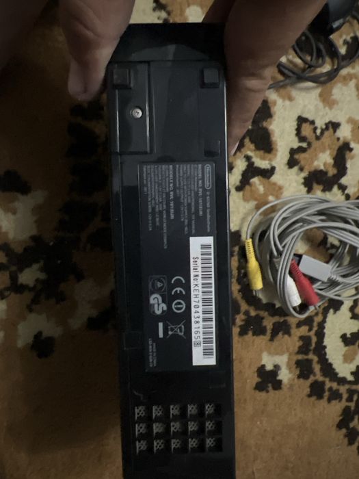 Нинтендо wii продам не дорого.