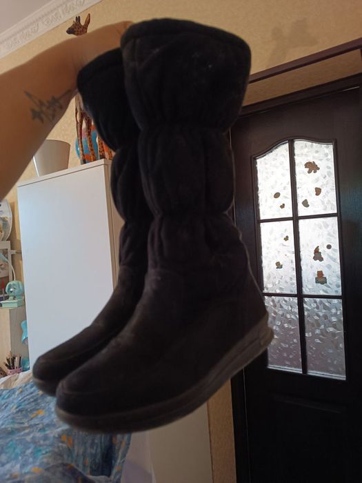 Сапоги 37-38 разм. 150 тыс.