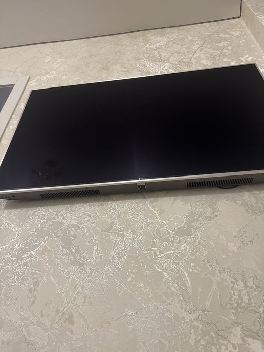 Телевизор LG в отличном состояние оригинал