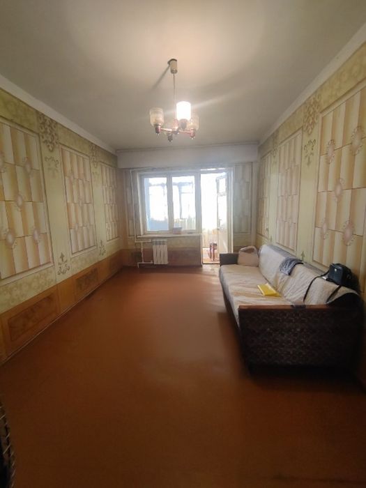 Продам 4 ком квартиру. Кирпич. ЭКО базар. Тараканчик. Ялангач