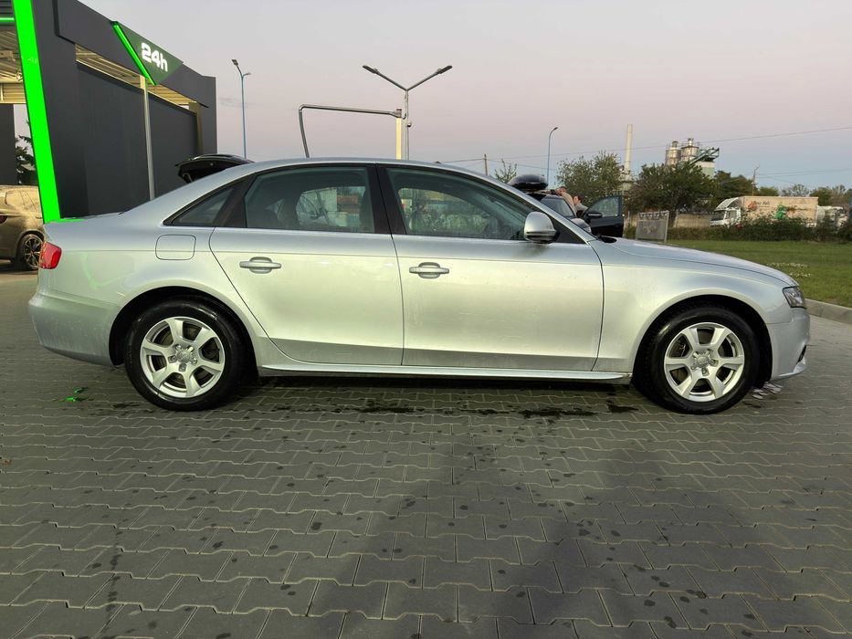 AUDI A4 2009 — imagine 2