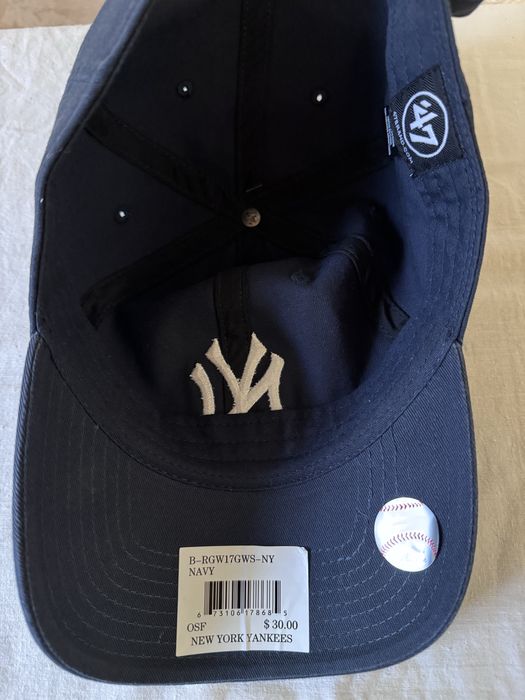 Продается оригинал кепка из Америке. Кому интересно звоните.