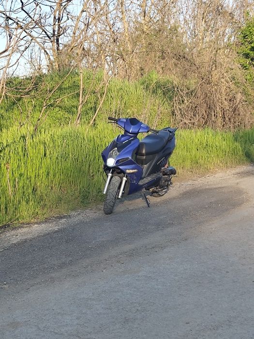 Продавам корейски скутер 50cc