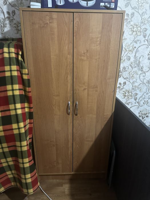 Шкаф продам коричневый