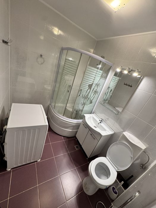 Inchiriez apartament