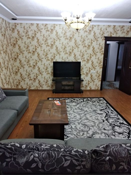 сдаю квартиру (без посредника) метро ойбек евро ремонт +мебел  2/7/9