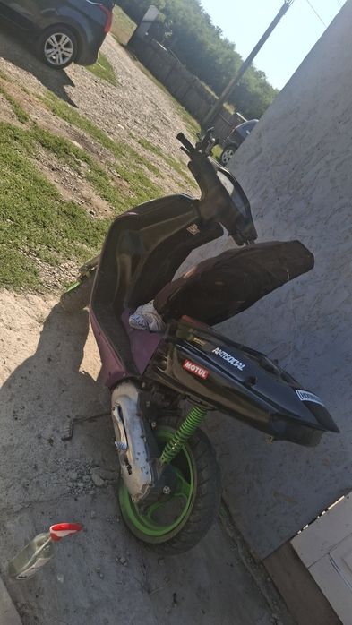 Scuter aprilia sr 50