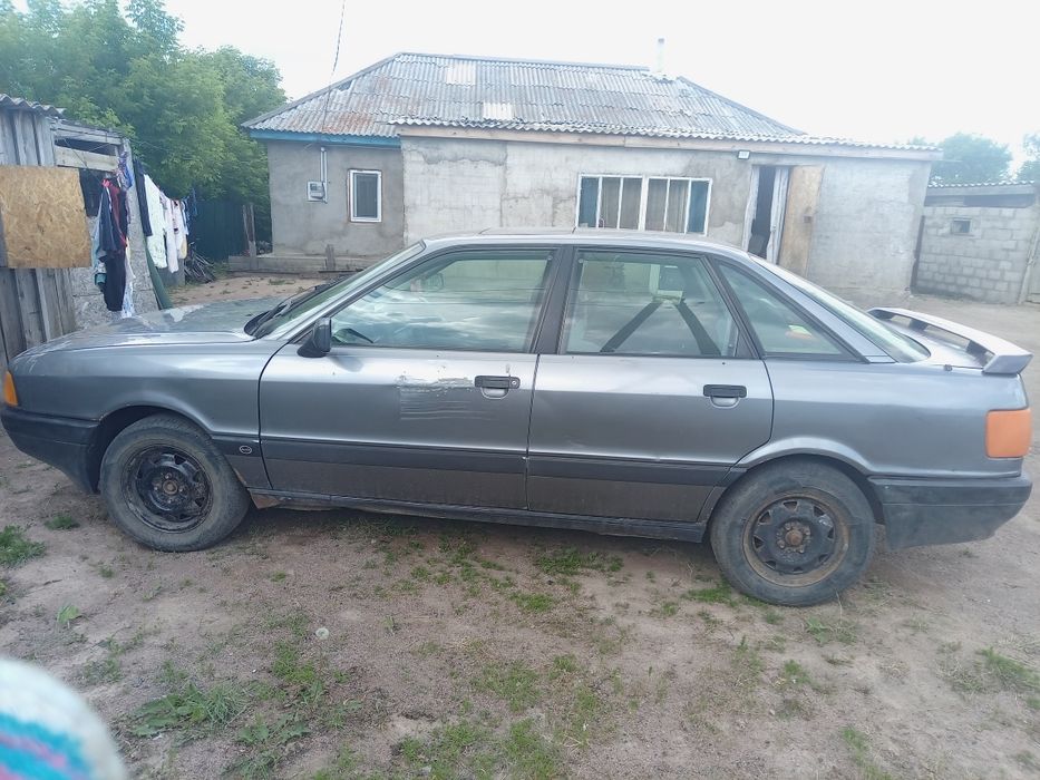 Обменяю Ауди 80 на КРС