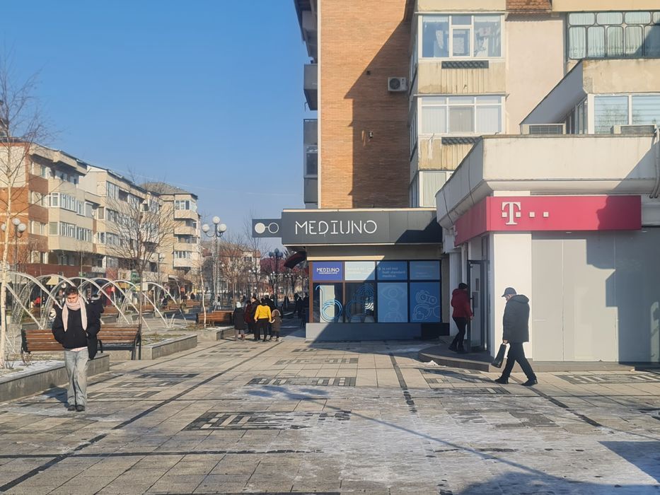 Închiriez spațiu comercial!