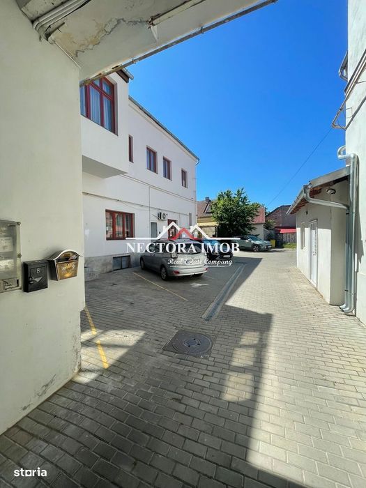 NECTORA IMOB-Spatiu birouri Ultracentral - Biserica cu Luna, 3 camere