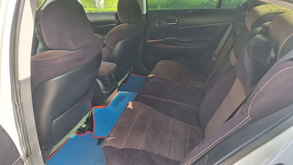 Lexus GS 300 спорт седан