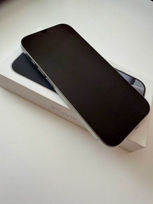 IPHONE 16 pro+ПОДАРЪК калъф