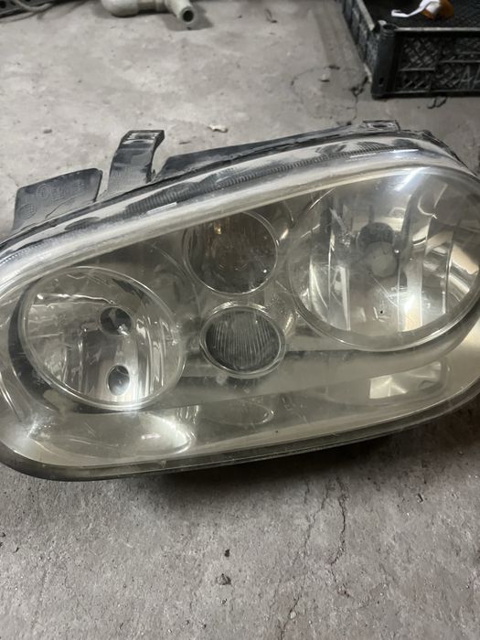 Фары передние Golf