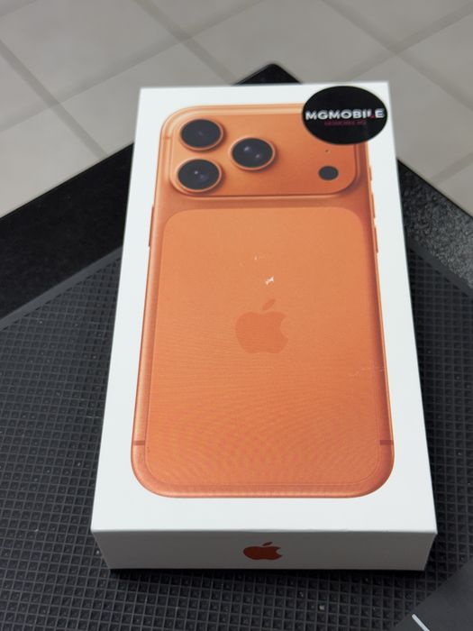 Apple iPhone 17 Pro,Cosmic Orange,256GB *ЧистоНов*2г Гаранция*