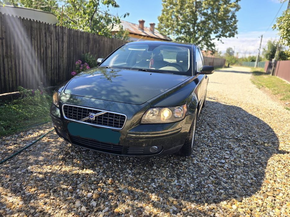 Dezmembrez Volvo S40 1.6