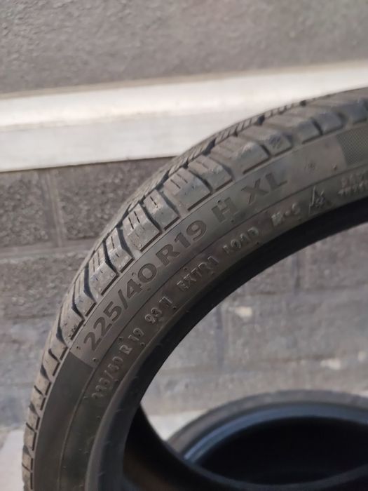 Vând 2 Cauciucuri 225/40/19 M+S Continental DOT 2021 Import Germania